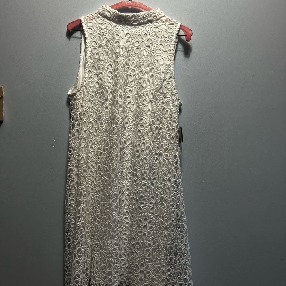Elegant White Lace Sleeveless Dress
